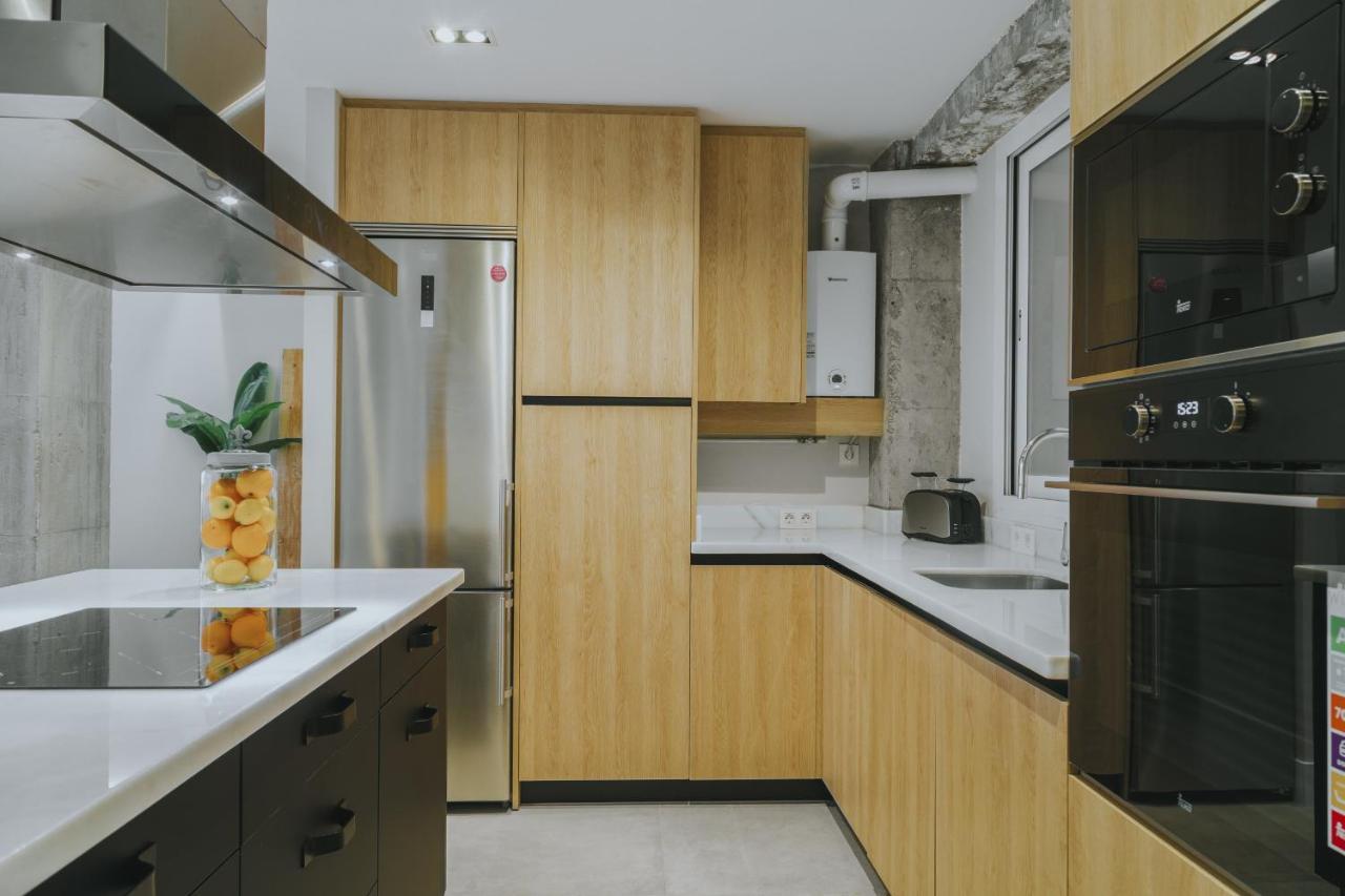 Six Apartments By Caleta Homes مالقة المظهر الخارجي الصورة