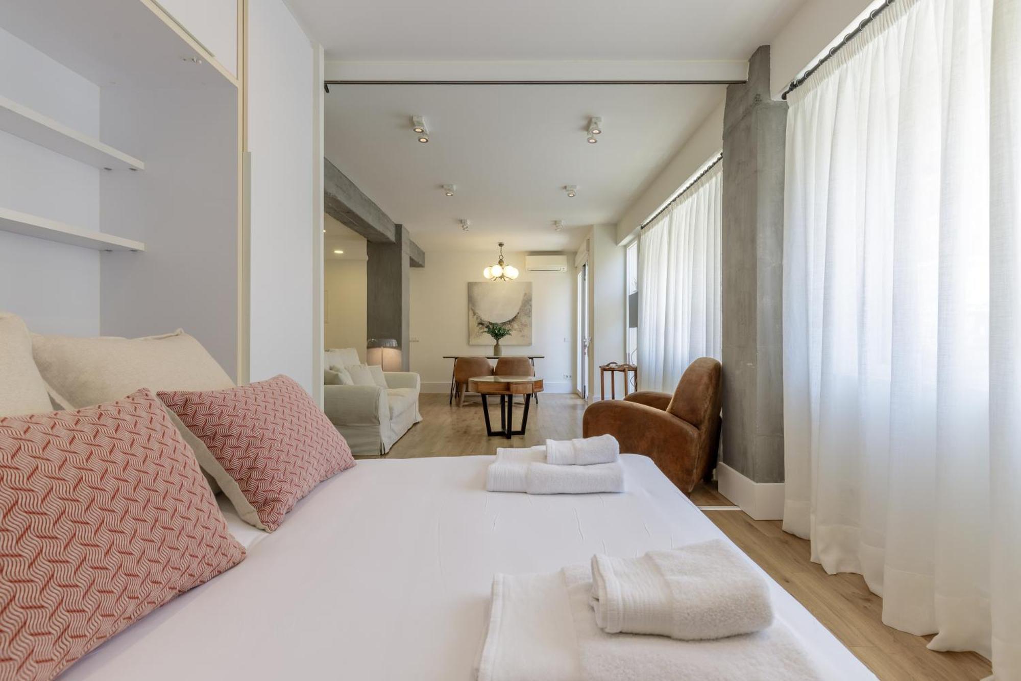Six Apartments By Caleta Homes مالقة المظهر الخارجي الصورة