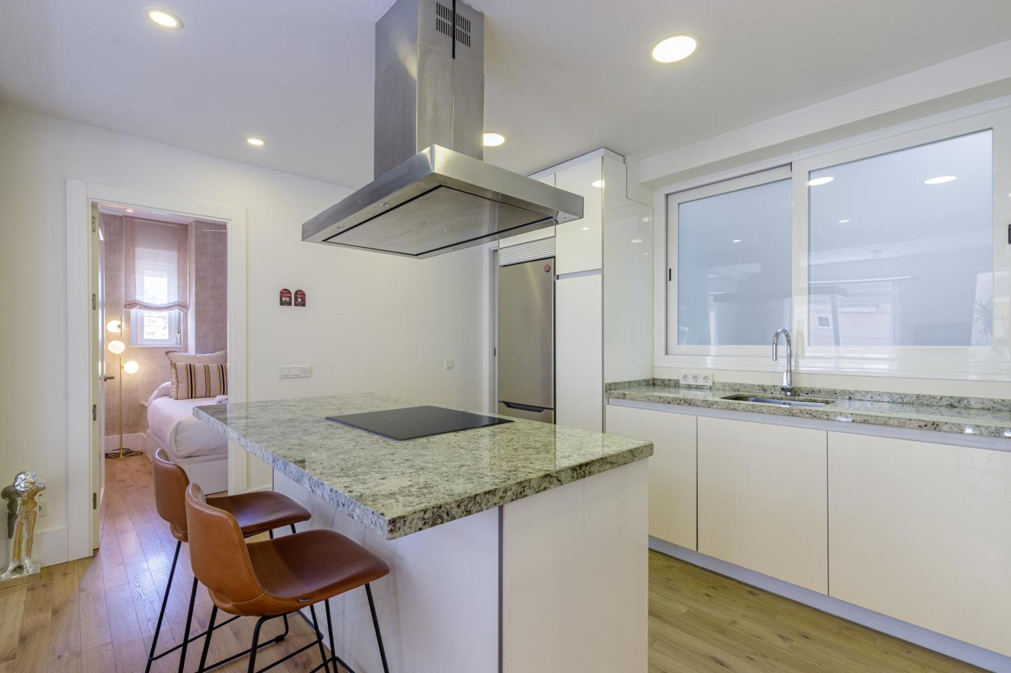 Six Apartments By Caleta Homes مالقة المظهر الخارجي الصورة