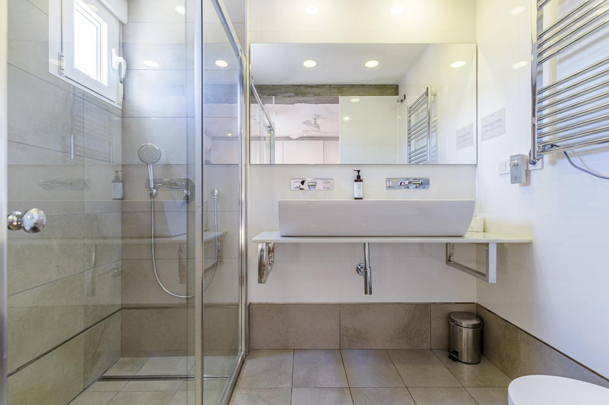 Six Apartments By Caleta Homes مالقة المظهر الخارجي الصورة