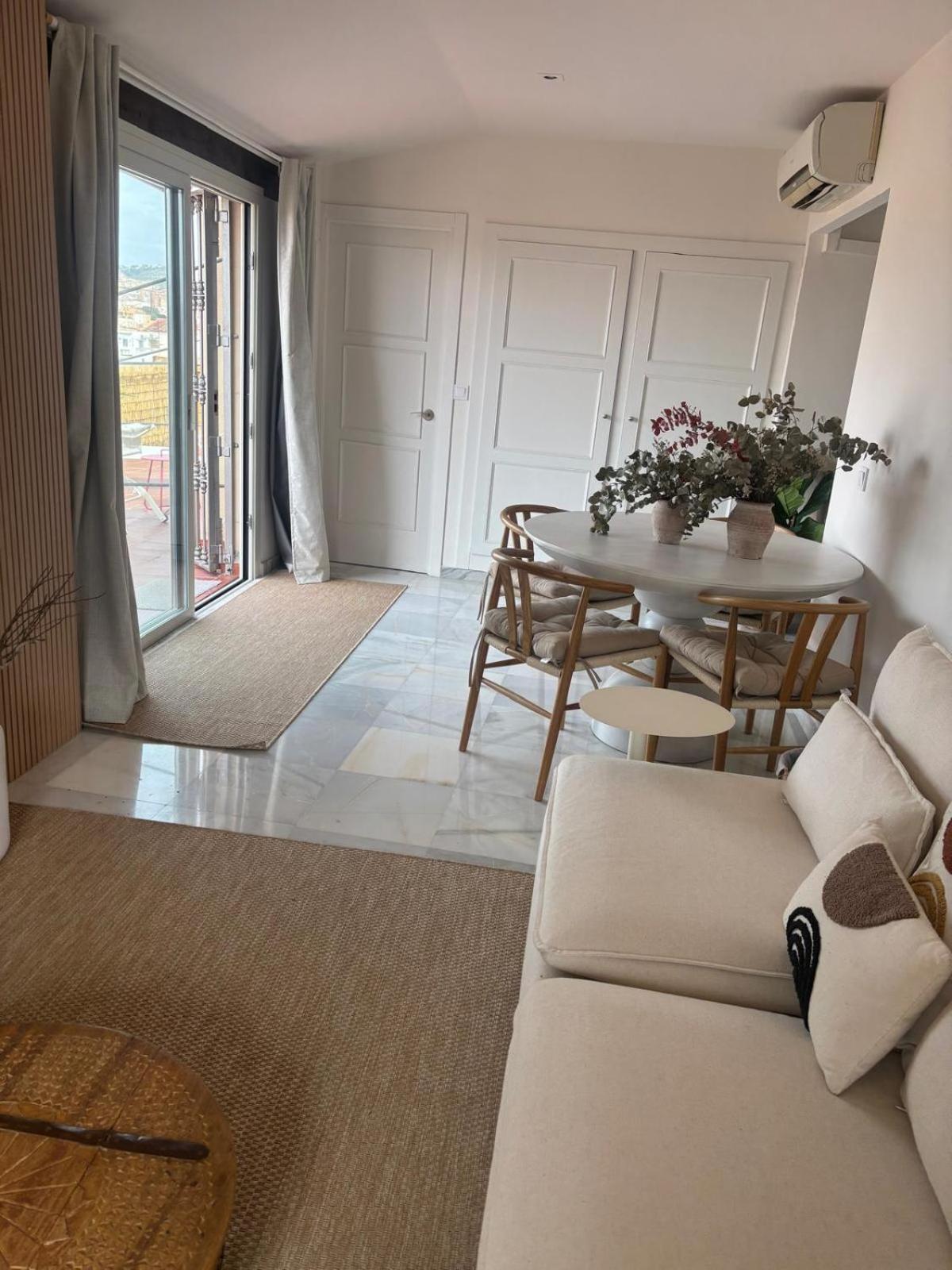 Six Apartments By Caleta Homes مالقة المظهر الخارجي الصورة