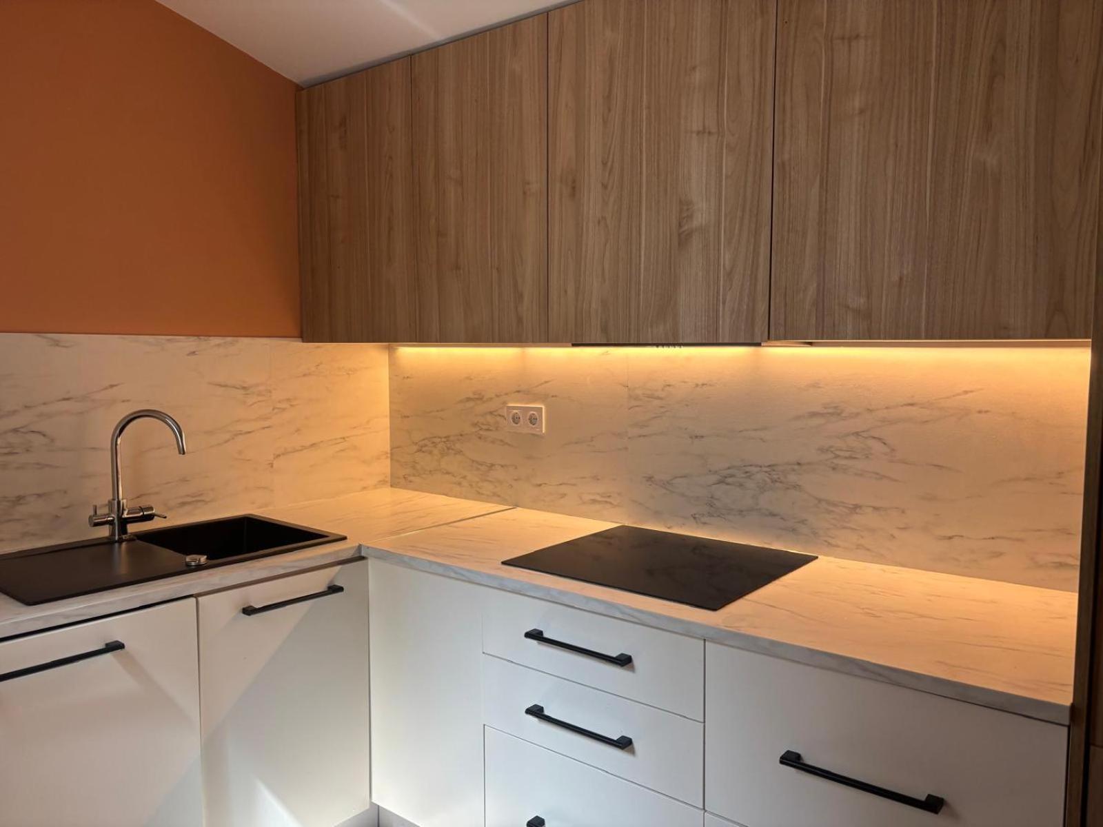 Six Apartments By Caleta Homes مالقة المظهر الخارجي الصورة